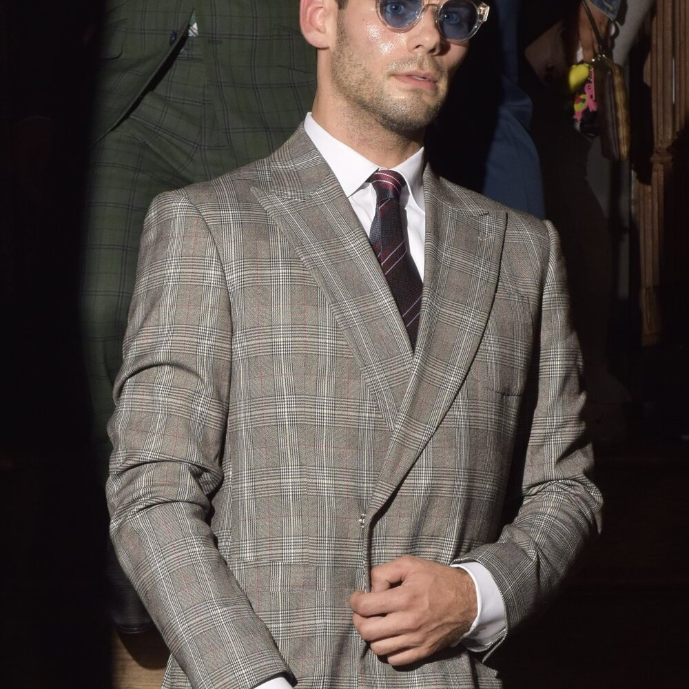 Single Hidden Button Closure Suit - image 3